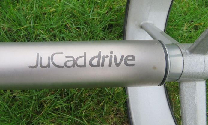 JuCad Elektro-Trolley drive 2.0 + Golftrolly elektrisch + viel Zubehör