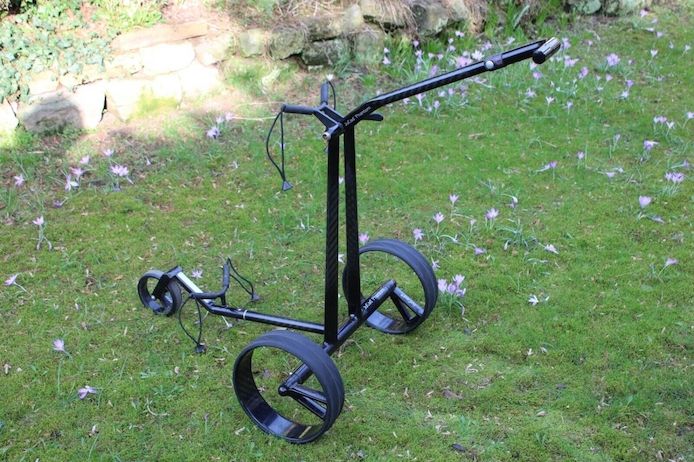 JuCad Phantom Carbon Schwarz mit Fernbedienung Golf Elektro Trolley top