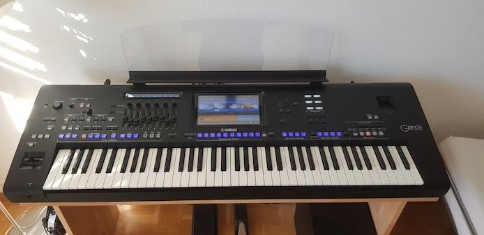 Yamaha Genos mit Garantie und Rechnung, OVP, makelloses Wohnzimmergerät