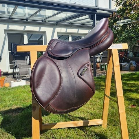 Amerigo Basso Springsattel 17,5'', dunkelbraun, BJ 11.2020