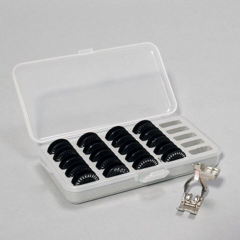 Bernina B 880 PLUS mit Standard-Stickmodul (ohne SDT) gebraucht