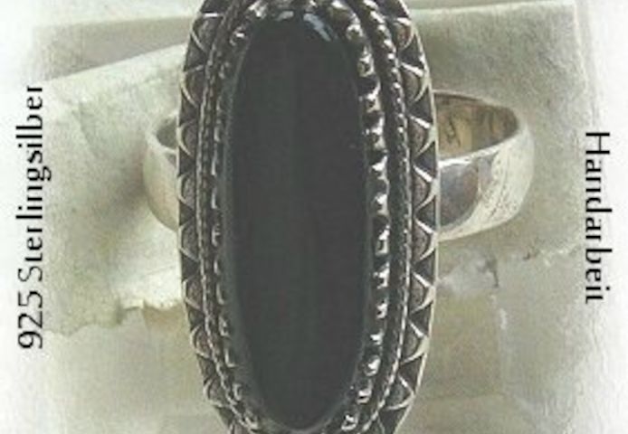 Ring, 925 Silber mit gefassten Onyxstein
