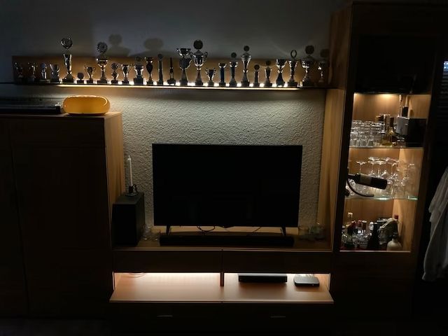 Hochwertige Wohnzimmer Schrankwand Massivholz mit Vitrine, Schrank, Lowboard, Wandregal