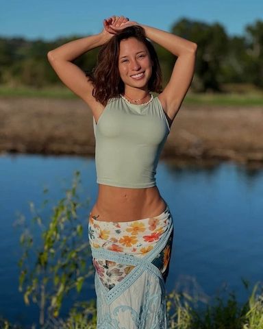 Reife Frau für erotischen Sex und Massage verfügbar