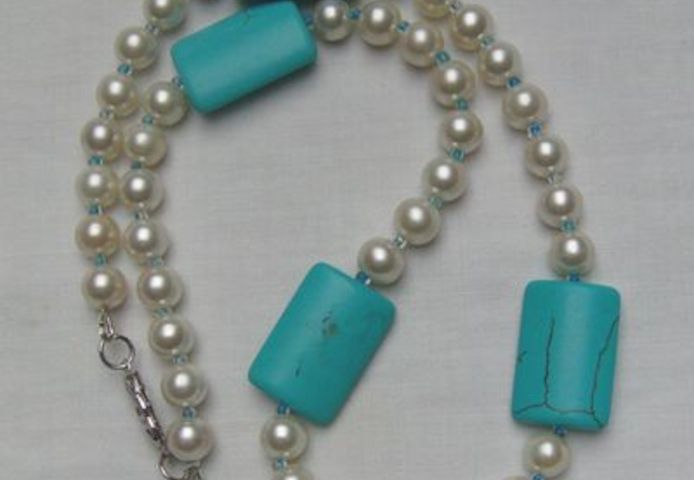 klassich schöne Perlen-Türkiskette