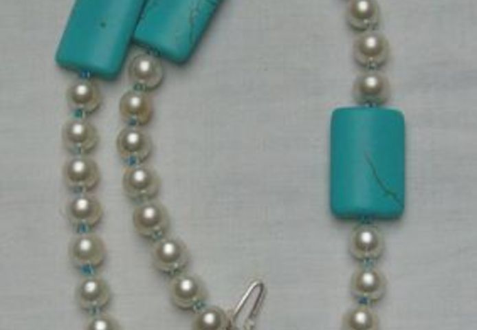 klassich schöne Perlen-Türkiskette
