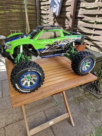 Traxxas X Maxx Vitavon Castle MAMBA Monster