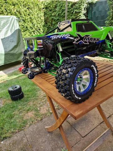 Traxxas X Maxx Vitavon Castle MAMBA Monster