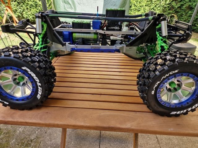 Traxxas X Maxx Vitavon Castle MAMBA Monster