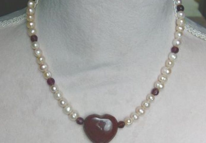 Herzkette, Achatherz mit Perlen und Kristallen
