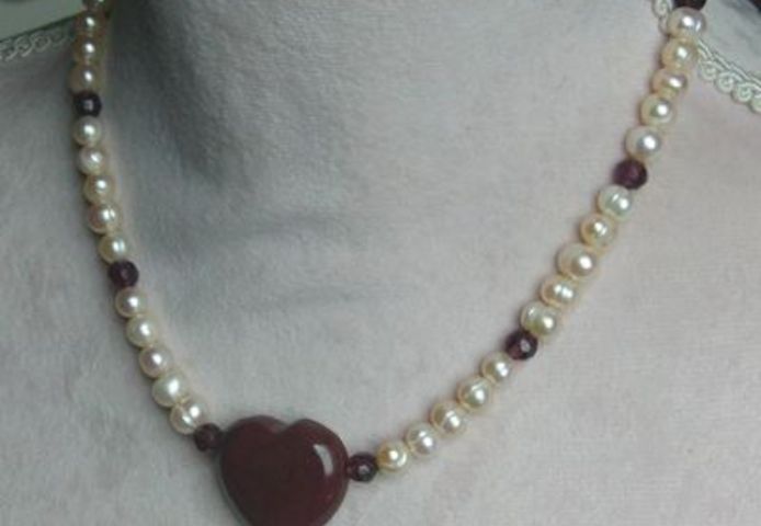 Herzkette, Achatherz mit Perlen und Kristallen