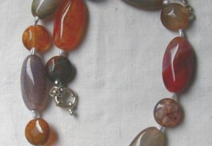 Edelsteinkette mit einen Regenbogenachat