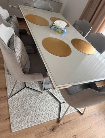 Esstisch mit 6 Stühlen