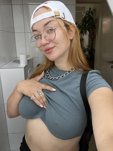 Ich biete private und diskrete sexuelle Dienstleistungen an.