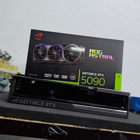 Grafikkarte GeForce RTX 5090, RTX 5080, RTX 5070 Ti, RTX 5070, RTX 4090, RTX 4080 Super, RTX 4080