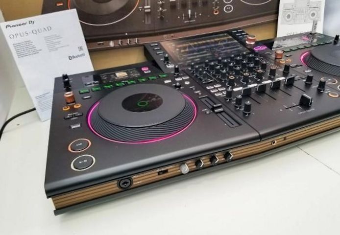 Pioneer OPUS-QUAD, Pioneer XDJ-RX3, Pioneer XDJ-XZ, Pioneer DDJ-FLX10, AlphaTheta XDJ-AZ, OMNIS-DUO