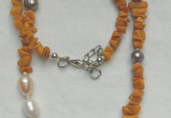 Edelsteinkette mit Perlen, den Jade und den Blauquarz