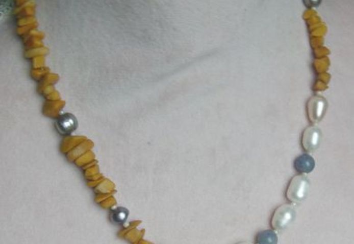 Edelsteinkette mit Perlen, den Jade und den Blauquarz