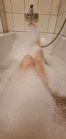 Selbstbewusste Geldlady sucht solventen, langfristigen Finsub!