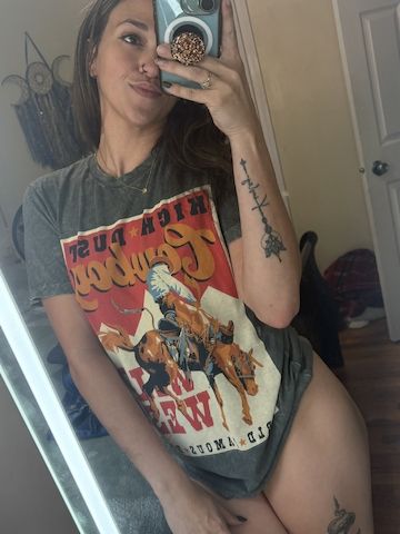 Heißes junges Mädchen 18+