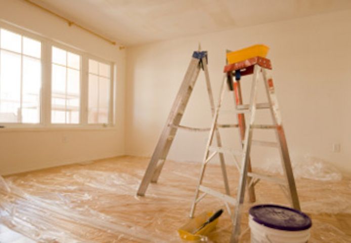 Maler in Berlin sucht was zum Streichen oder neu Tapezieren