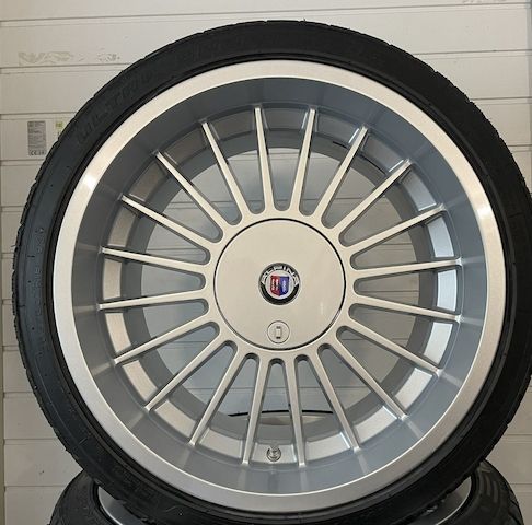 Alpina Style Design 9x18 10,5x18 Kompletträder