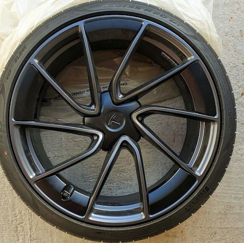 Tesla Model 3 Original Warp Radsatz