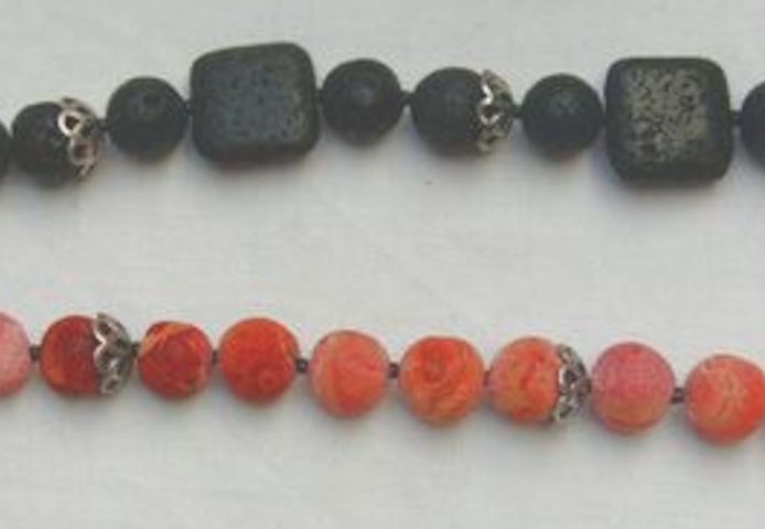 Edelsteincollier im auffallend, extravaganten Design