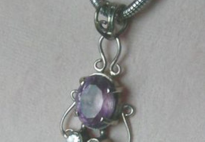 aparter Schmuckanhänger, 925 Silber mit gefassten Zirkonia