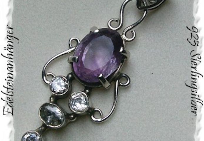 aparter Schmuckanhänger, 925 Silber mit gefassten Zirkonia