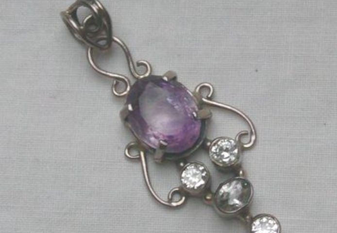 aparter Schmuckanhänger, 925 Silber mit gefassten Zirkonia