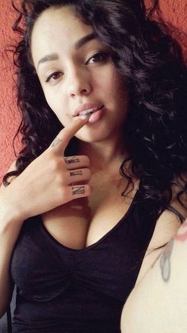 Sexy Frau verfügbar für Sex- und Massage-Begegnungen