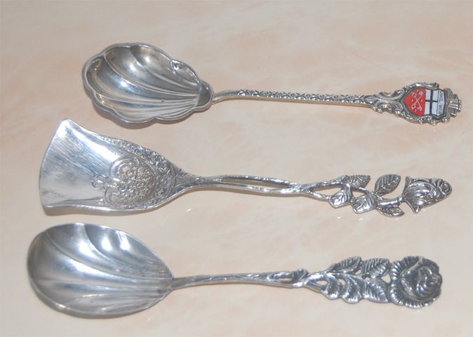 Konvolut Drei Sahnelöffel Zuckerlöffel 1 x 835, 1x 800,1x 800 Antiko.