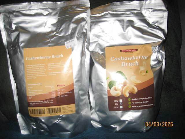 Wildvogelfutter, Meisenknödel, Erdnussbutter, Nüsse, SB-Kerne, Cashewkerne