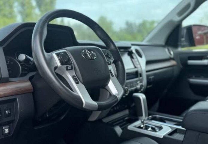 2021 Toyota Tundra Nightshad Cap Double 4×4