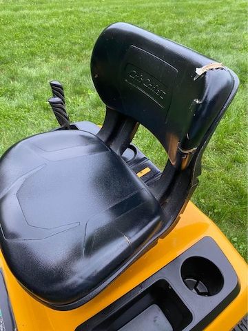 Cub cadet 22hp 46” cut lawn tractor XT1 Enduro model