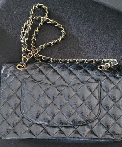 Chanel Classic Flap Medium Tasche