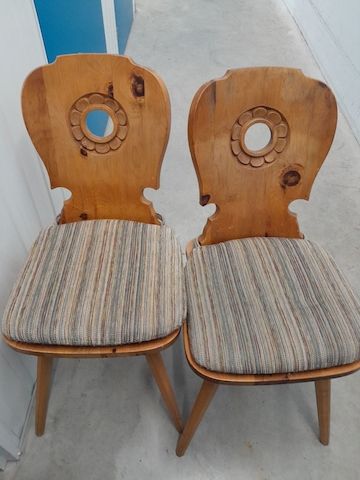 Zirben Bauernstube Natur mit Schnitzerei