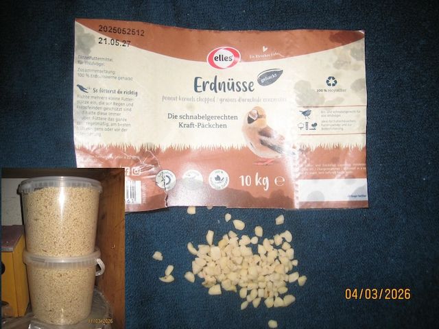 Wildvogelfutter, Meisenknödel, Erdnussbutter, Nüsse, SB-Kerne, Cashewkerne