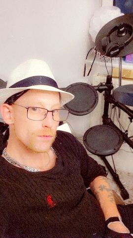 Suche nach einer Frau zum Treffen