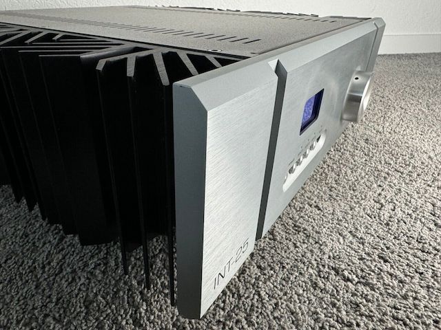Pass Labs INT-25 INT25 High End Class A Vollverstärker