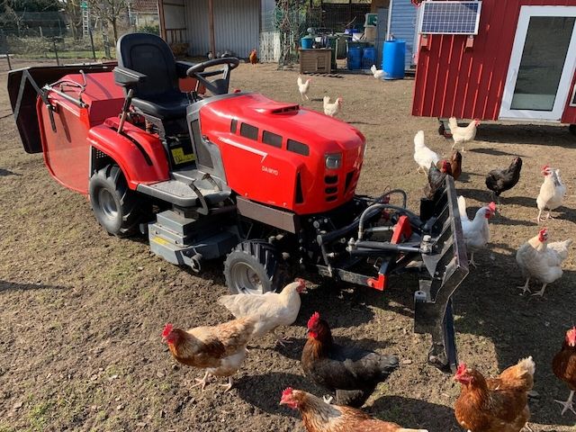 Professioneller Rasentraktor FAGA D2100