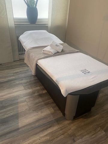 Gharieni Kosmetikliege