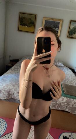 Getragene Unterwäsche und Socken