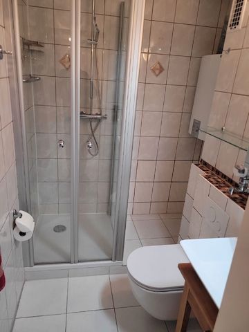 Helle renovierte 2 ZKB in Esslingen Weil