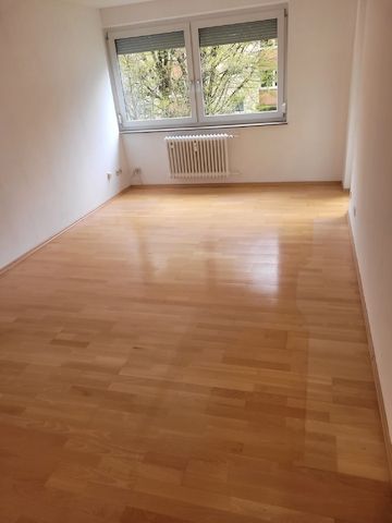 Helle renovierte 2 ZKB in Esslingen Weil