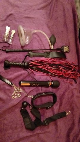 DOM 50 SUCHT CUCKI ODER SKLAVENPAARE BIS 70J