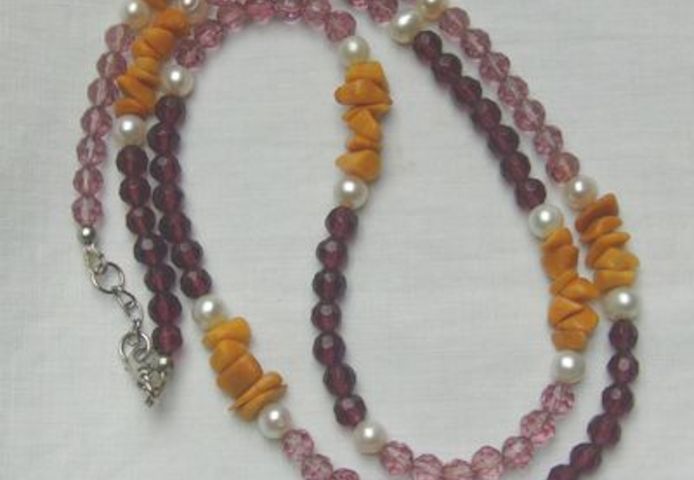 Halskette, Longkette, mit Kristallperlen, Jade und Perlen