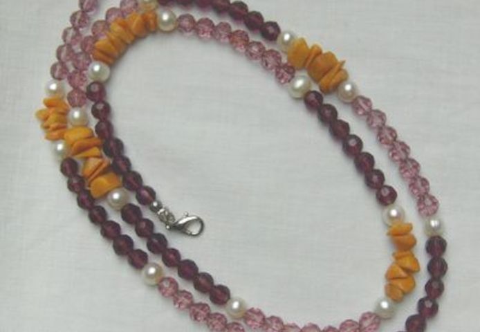 Halskette, Longkette, mit Kristallperlen, Jade und Perlen