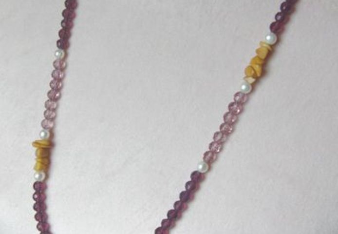 Halskette, Longkette, mit Kristallperlen, Jade und Perlen